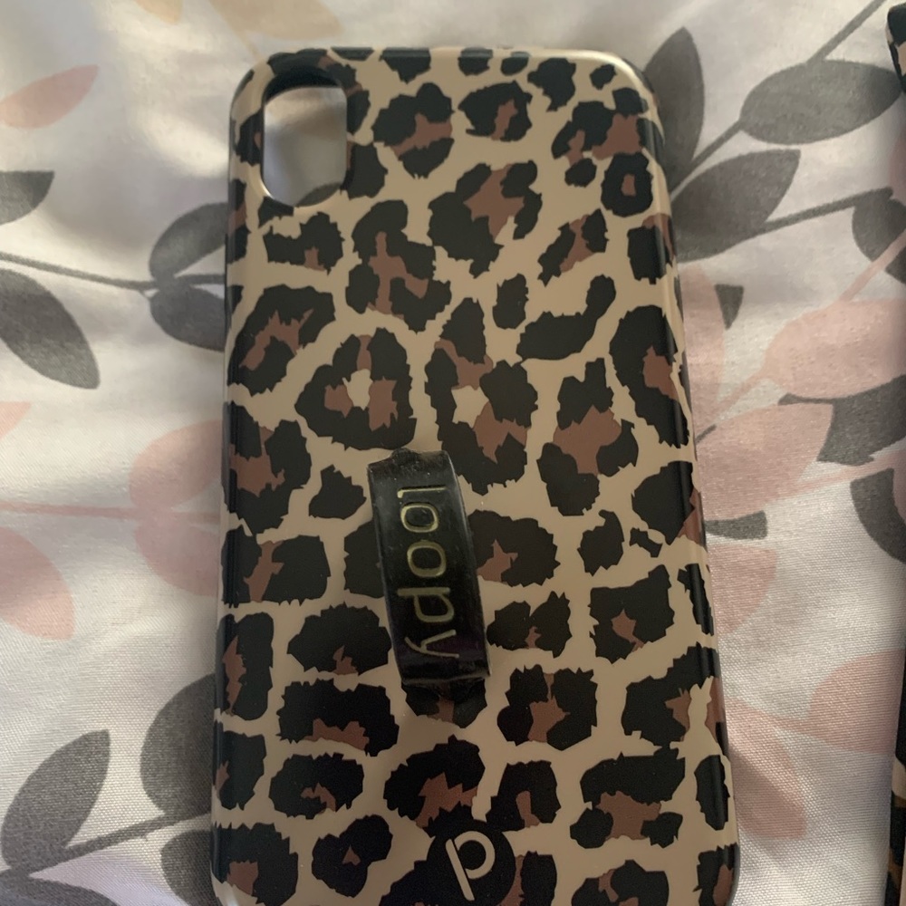 Loopy iPhone XR case with bag